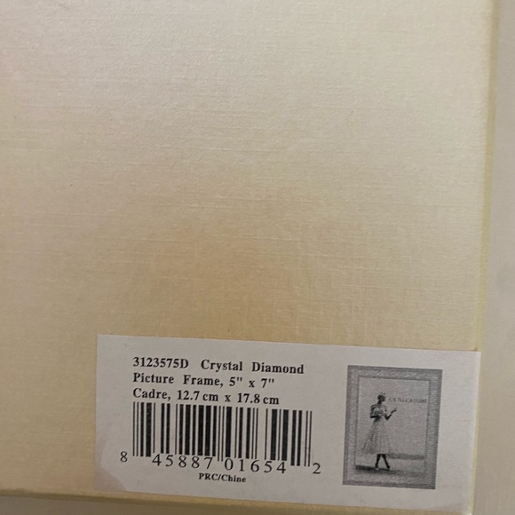 New Crystal diamond Oleg Cassini picture frame - Picture 3 of 3
